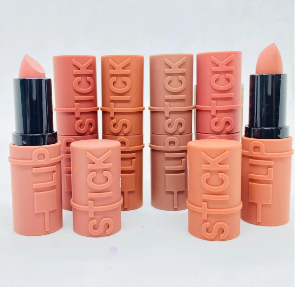 BRILLO LABIAL MATT LIP STICK X 1 UNIDAD